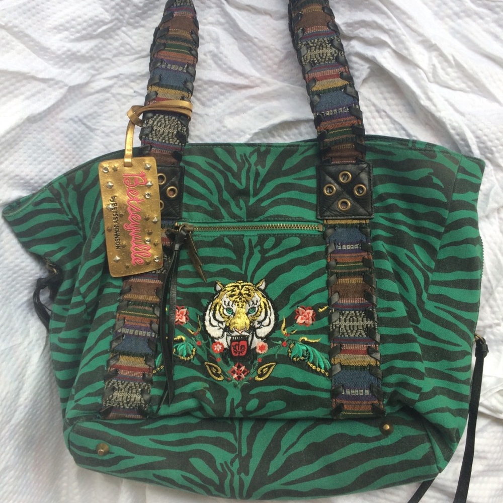 Betsey Johnson vintage Betseyville Handbag